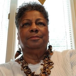 Meet your Posher, Paula